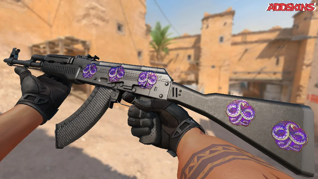 Sticker | Basilisk (Foil) inspecting