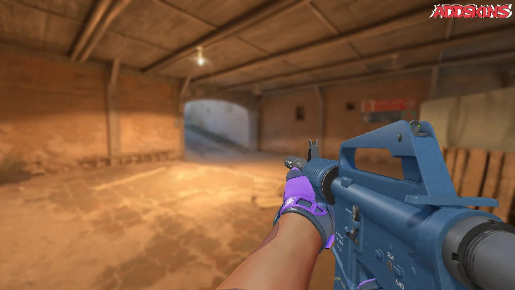 M4A1-S | Guardian holding