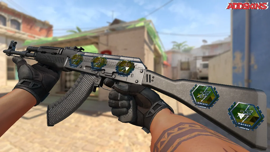 Sticker | Zeus (Foil) | London 2018 inspecting