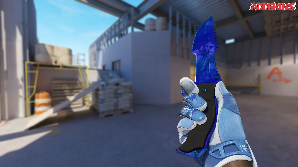 ★ Huntsman Knife | Doppler Sapphire inspecting