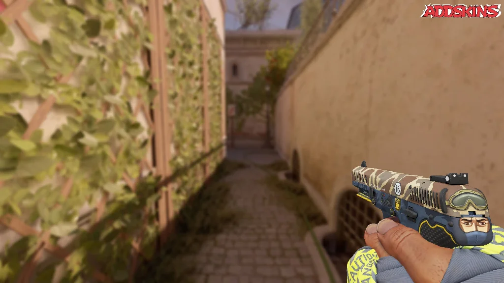 Five-SeveN | Buddy holding