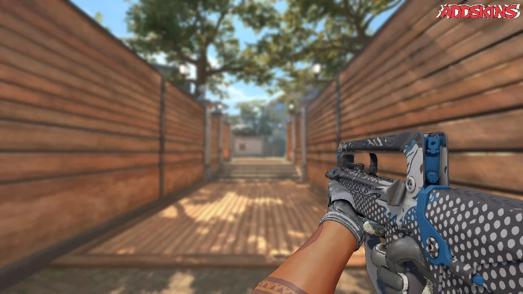 FAMAS | Halftone Wash holding