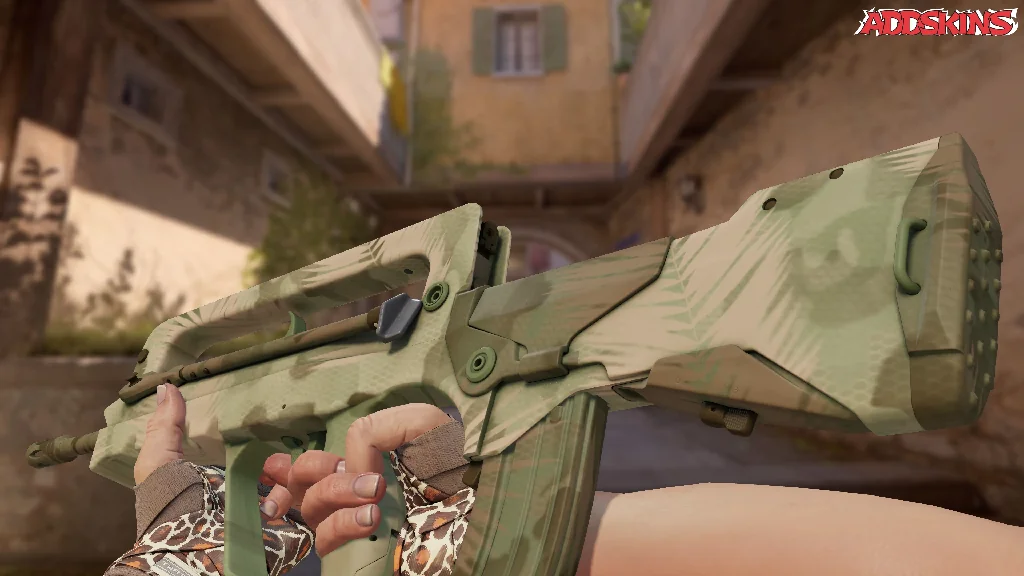 FAMAS | Palm inspecting