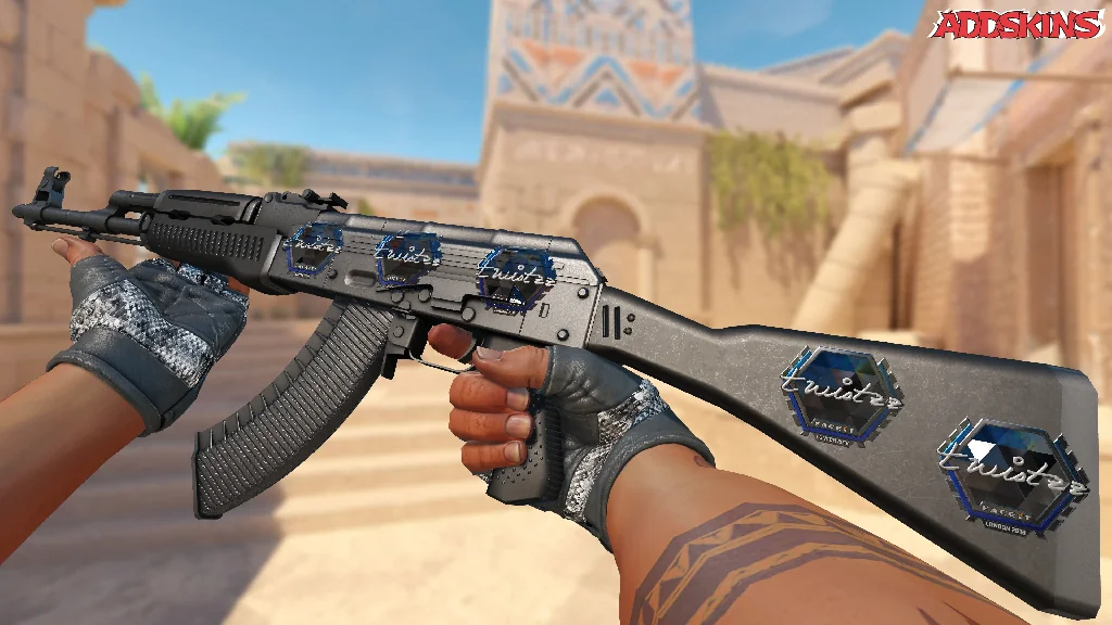 Sticker | Twistzz (Foil) | London 2018 inspecting