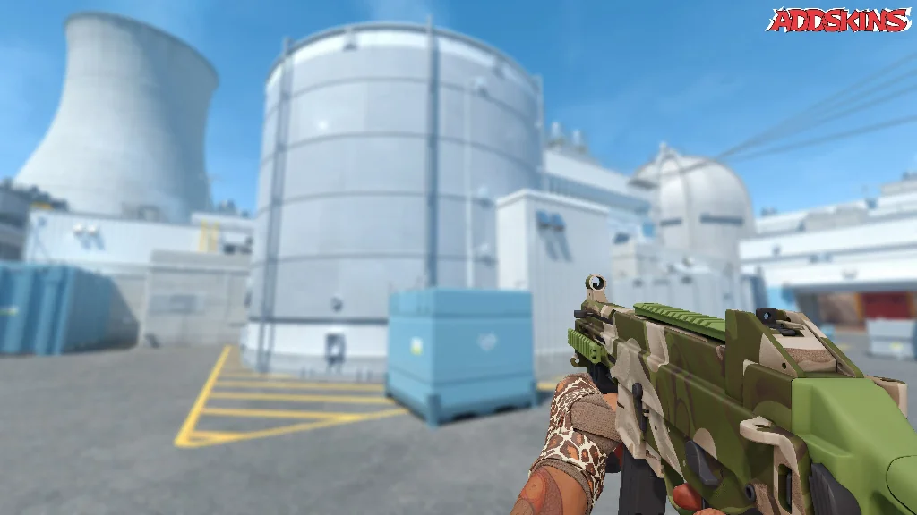 UMP-45 | Green Swirl holding