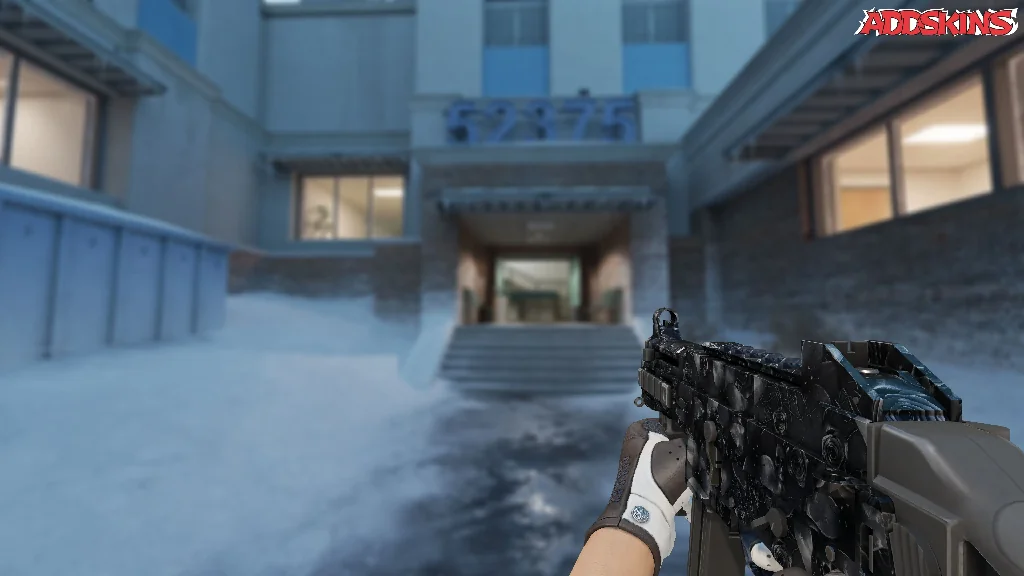 UMP-45 | Metal Flowers holding