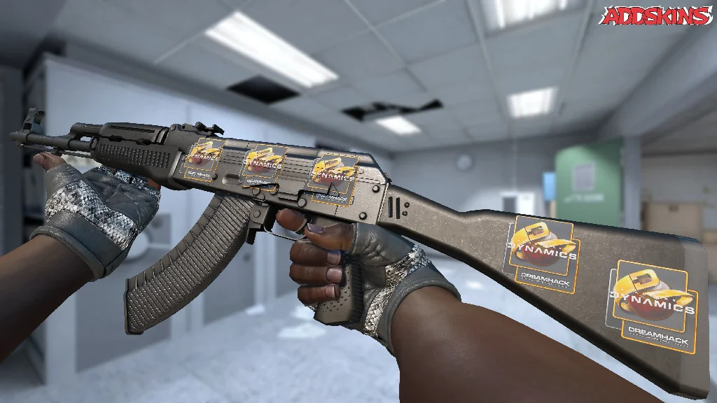 Sticker | Planetkey Dynamics | DreamHack 2014 inspecting