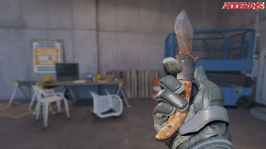★ Navaja Knife | Rust Coat inspecting