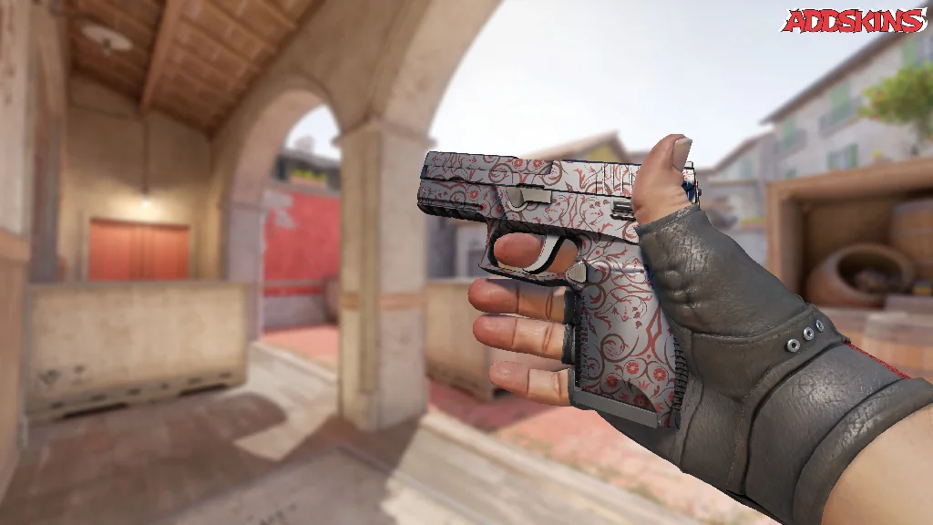 P250 | Dark Filigree inspecting