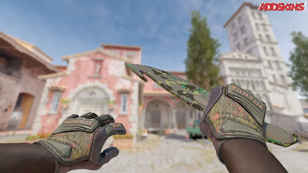 ★ Gut Knife | Boreal Forest holding