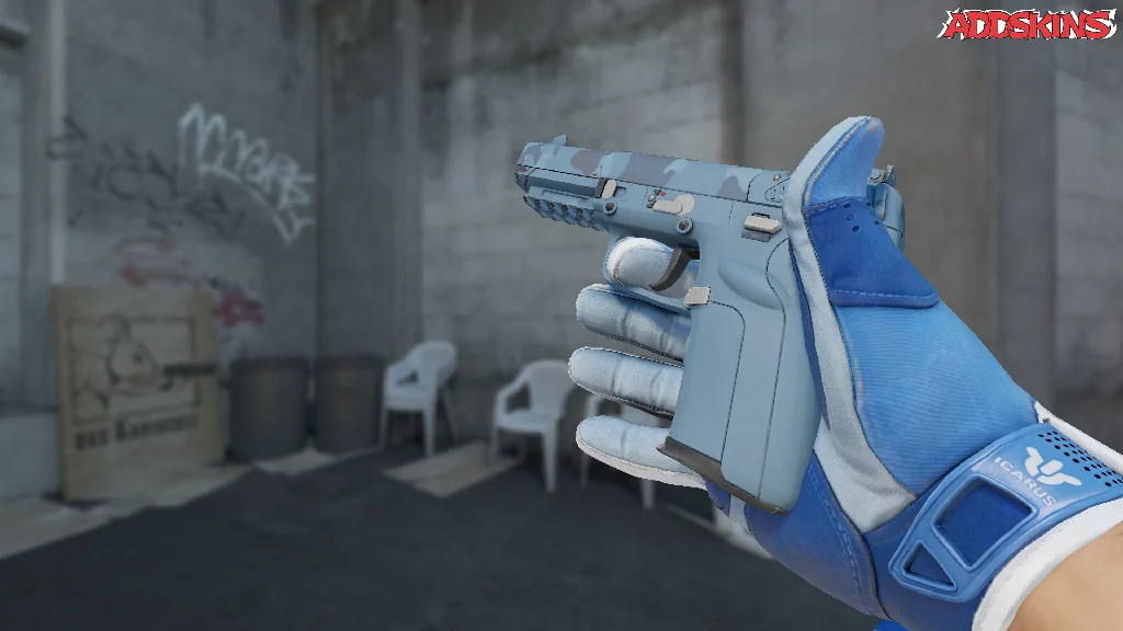 Five-SeveN | Forest Night inspecting