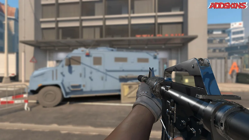 M4A1-S | Dark Water holding