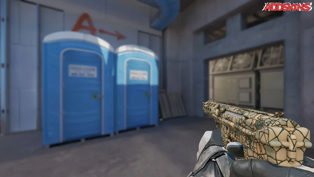 Tec-9 | Blast From the Past holding