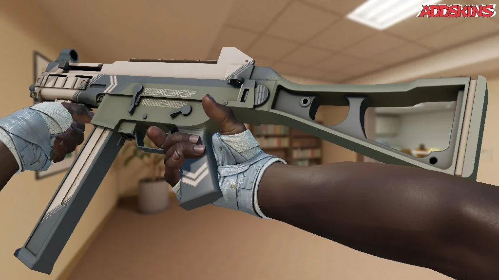 UMP-45 | Corporal inspecting