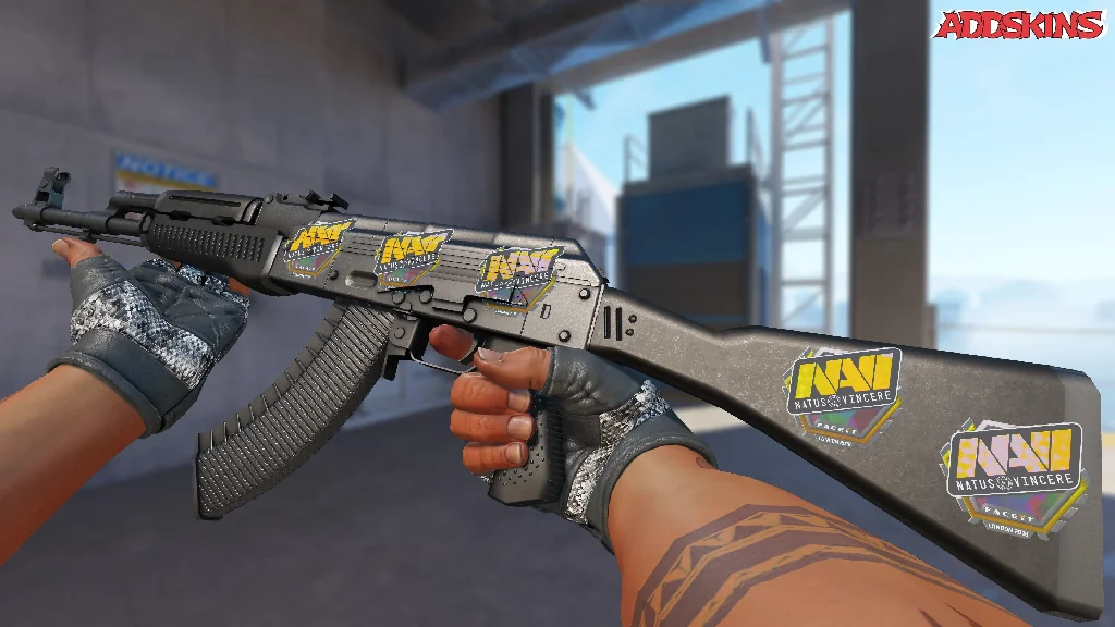 Sticker | Natus Vincere (Holo) | London 2018 inspecting