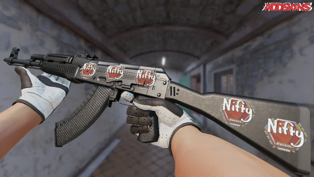 Sticker | Nifty | London 2018 inspecting