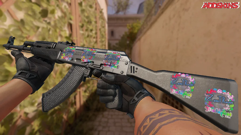 Sticker | ztr (Holo) | Budapest 2025 inspecting