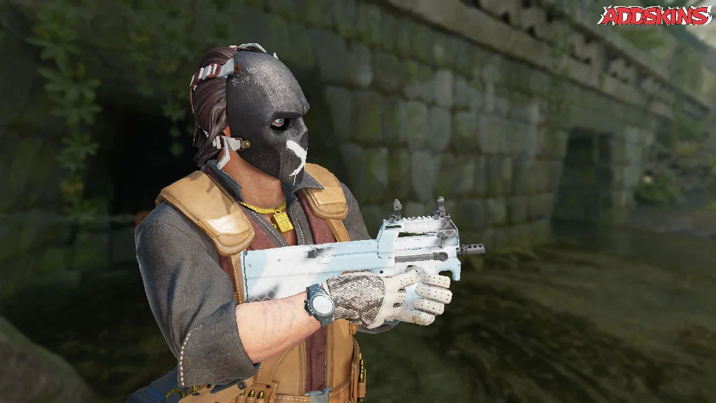 P90 | Glacier Mesh pose-3
