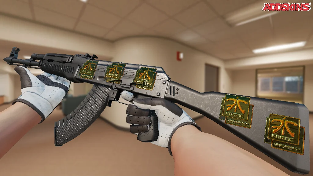Sticker | Fnatic (Gold) | DreamHack 2014 inspecting