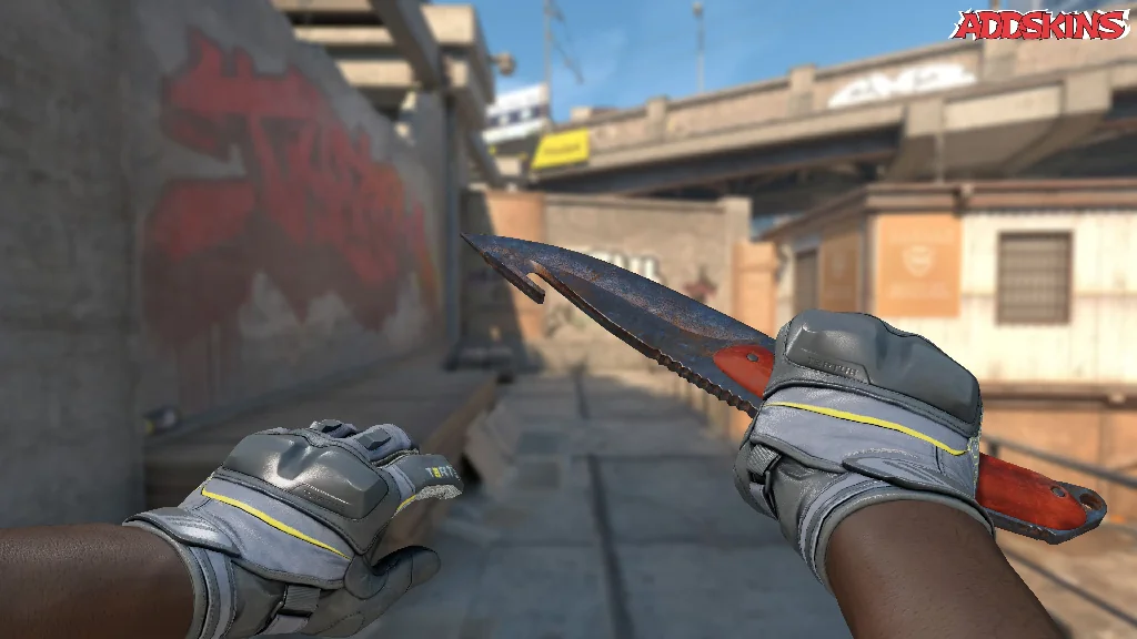 ★ Gut Knife | Rust Coat holding