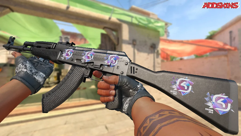 Sticker | SK Gaming (Holo) | Cologne 2016 inspecting