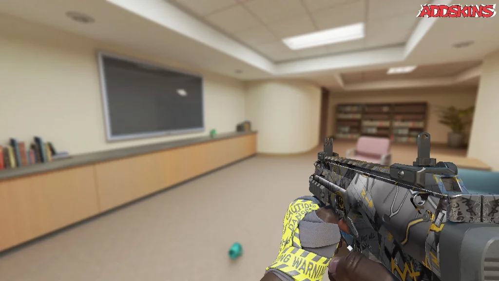 MP7 | Vault Heist holding