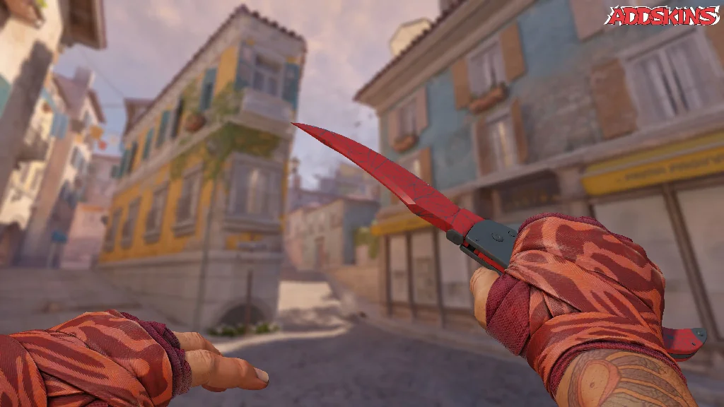 ★ Falchion Knife | Crimson Web holding