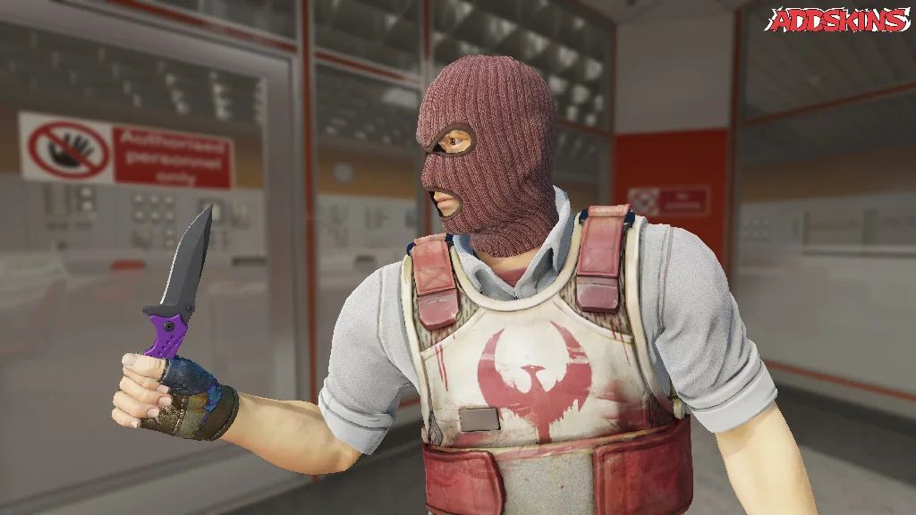 ★ Nomad Knife | Ultraviolet pose-2