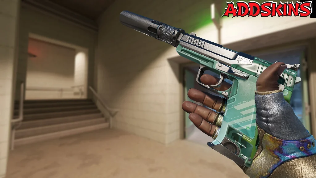 USP-S | PC-GRN inspecting