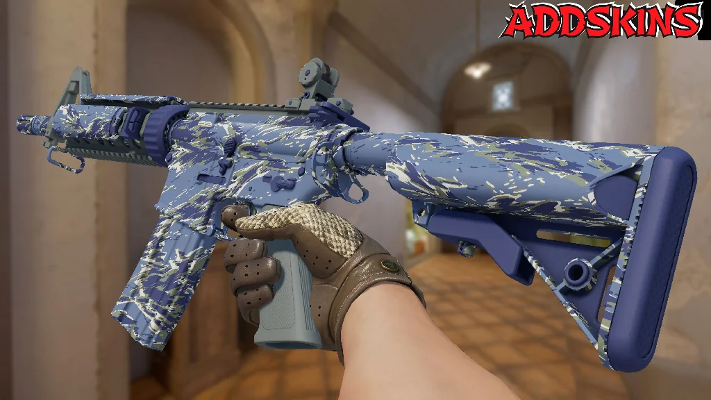 M4A4 | Naval Shred Camo inspecting